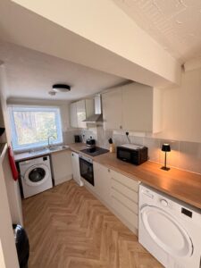 35FP-kitchen