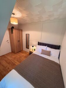 35 Feltwell Place - Room 2